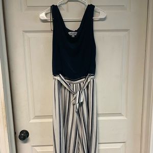 Women’s pants suit